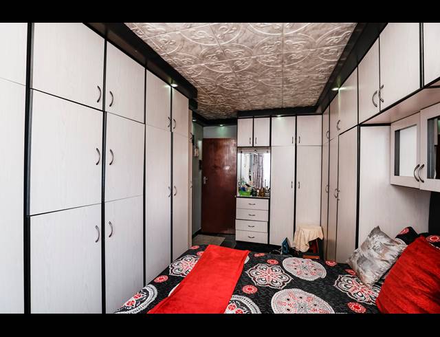3 BEDROOM APARTMENT FOR SALE IN SOUTH BEACH